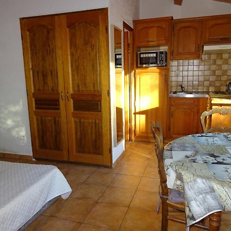 Location Villa Et Studios Рокбрюн-сюр-Аржан Екстер'єр фото
