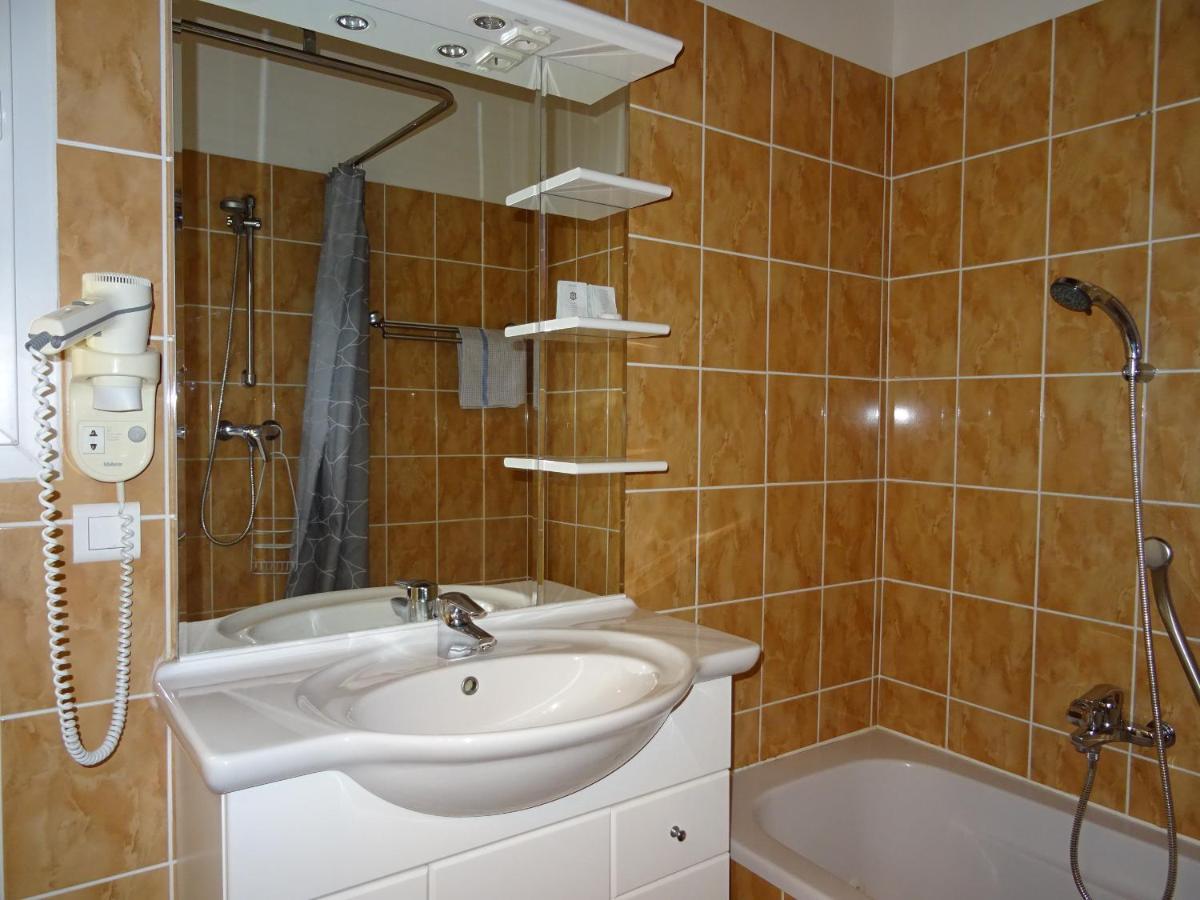 Location Villa Et Studios Рокбрюн-сюр-Аржан Екстер'єр фото