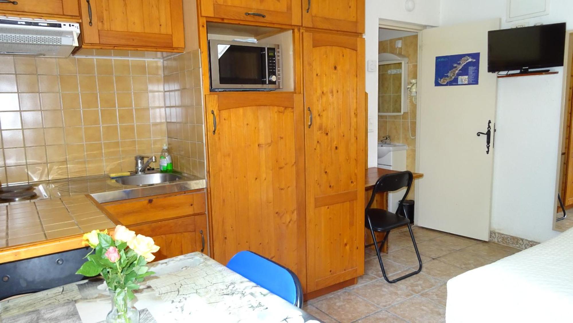 Location Villa Et Studios Рокбрюн-сюр-Аржан Екстер'єр фото