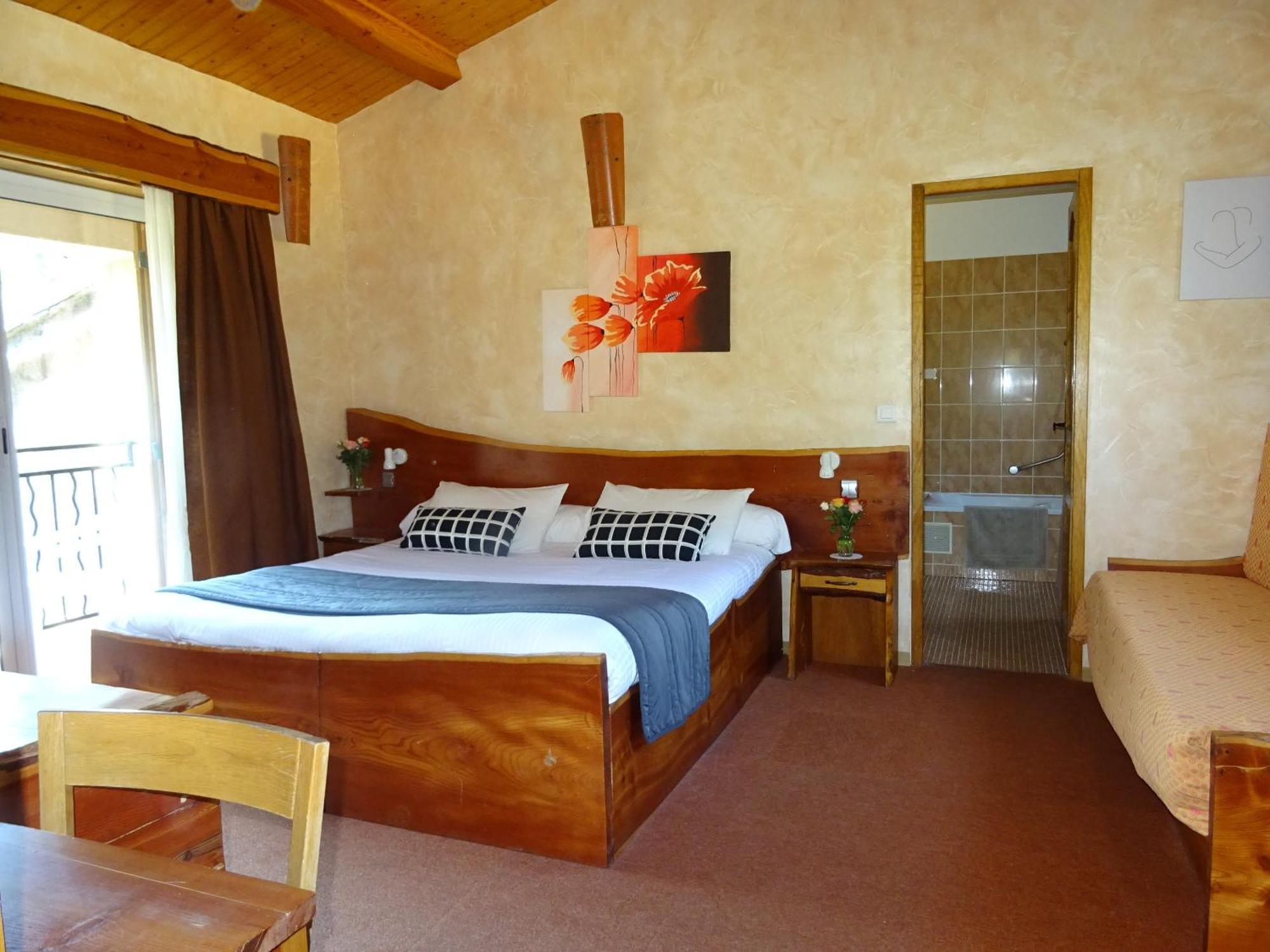 Location Villa Et Studios Рокбрюн-сюр-Аржан Екстер'єр фото